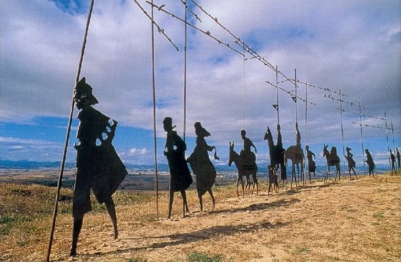 Sculptures on the Alto de Perdón (Wikipedia) Sculptures on the Alto de Perdón